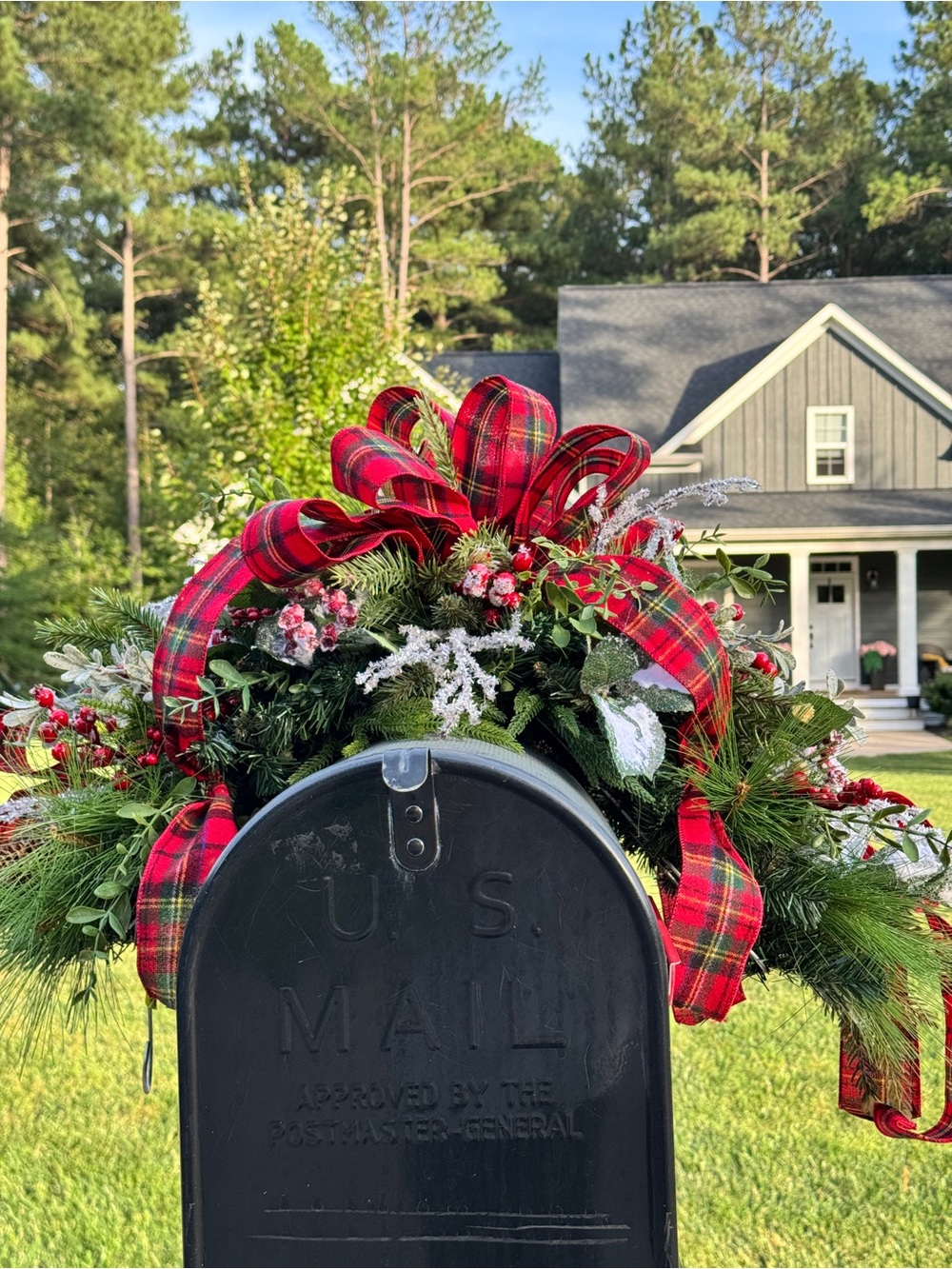 Traditional Winter/Holiday Mailbox Swag